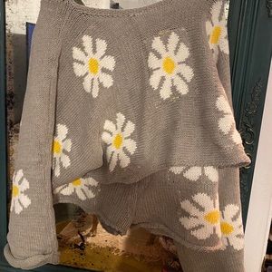Two piece daisy sweater set